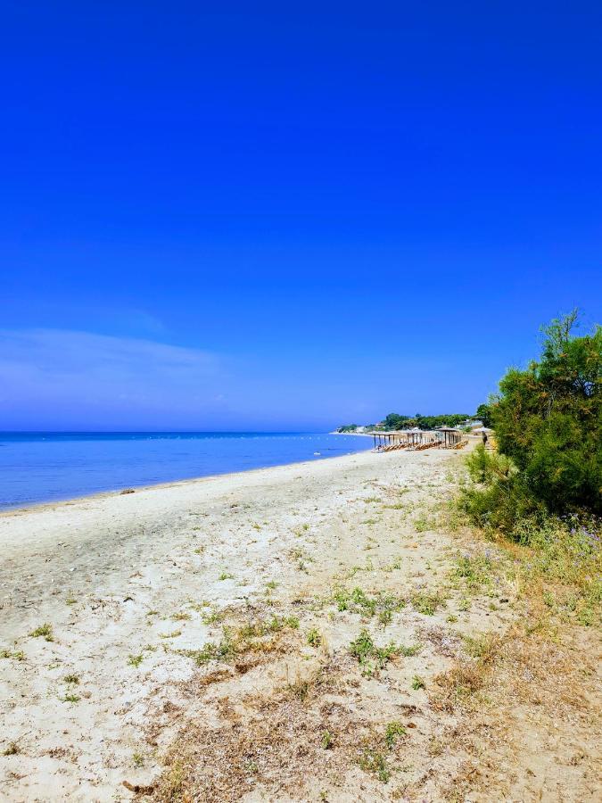 Emi'S Beach Apartment Nea Kallikrateia Kültér fotó
